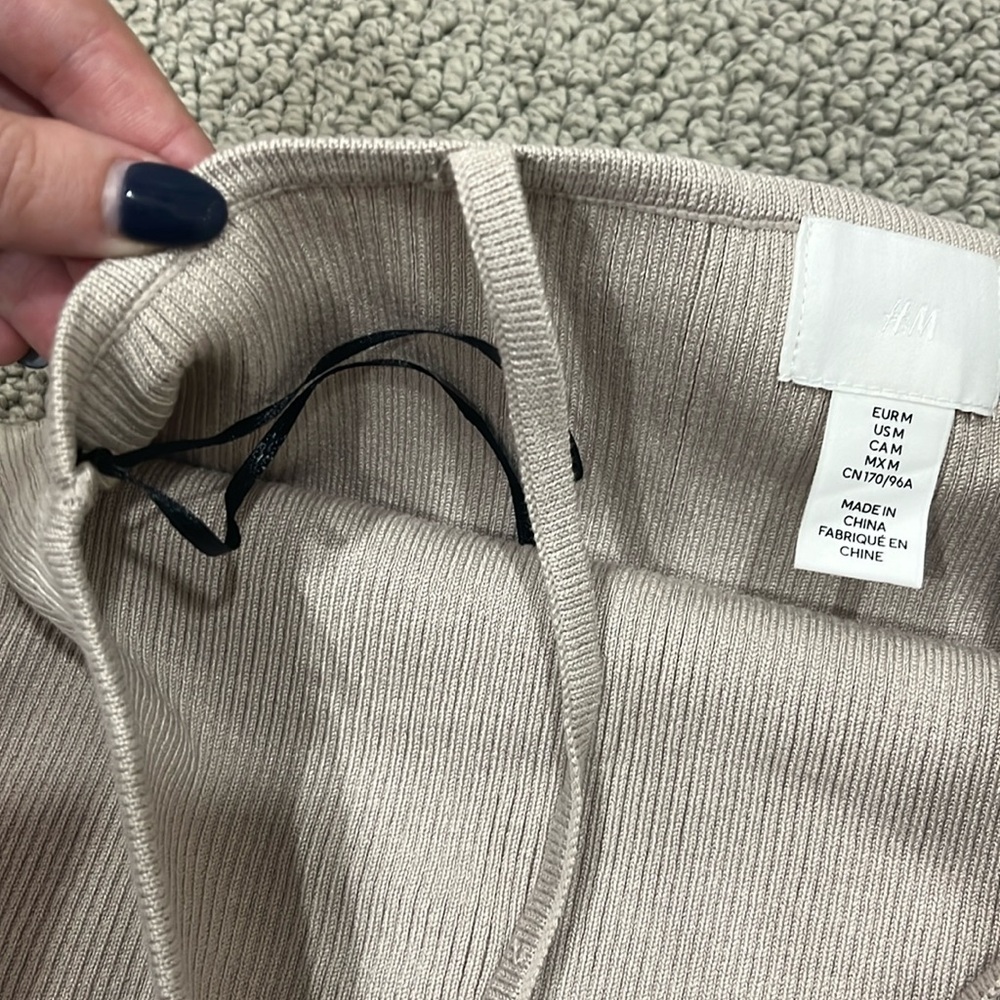 H&M top - Picture 3 of 4